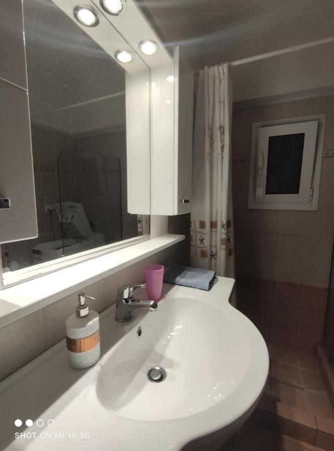 Cozy Apartment Near The Sea In Palaio Faliro Athén Kültér fotó